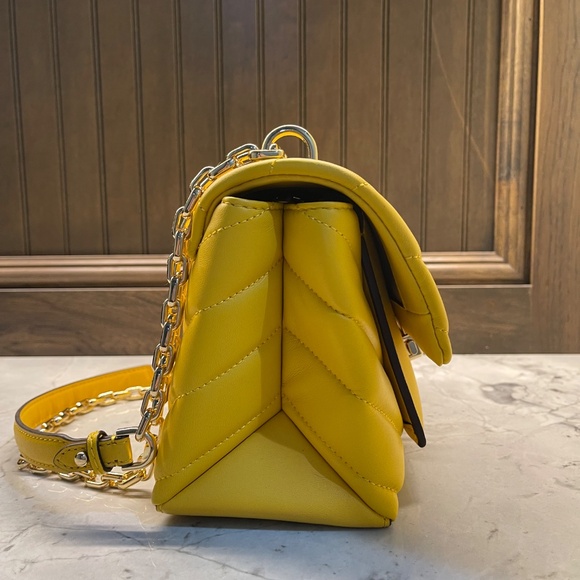 MICHAEL KORS TRIBECA QUILTED LEATHER HANDBAG - Picture 6 of 11